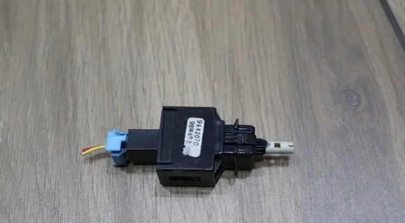 Volvo S80 Brake pedal sensor switch 9442070