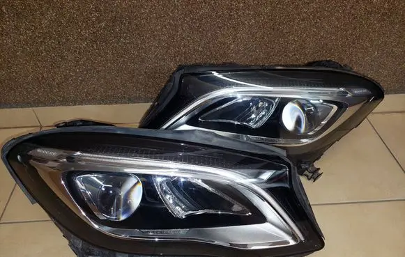 Mercedes-Benz GLA W156 X156 Headlight/headlamp A1569066900
