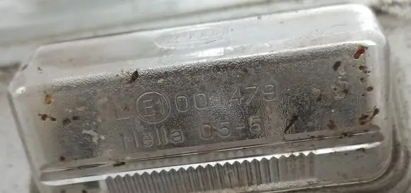 Toyota Avensis T250 Number plate light sidabrine