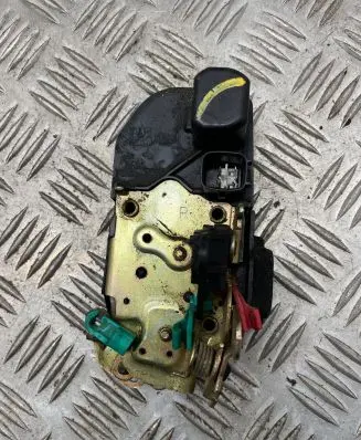 Jeep Grand Cherokee (WJ) Rear door lock