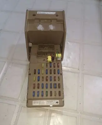 Subaru Forester SH Fuse module 82201FG010