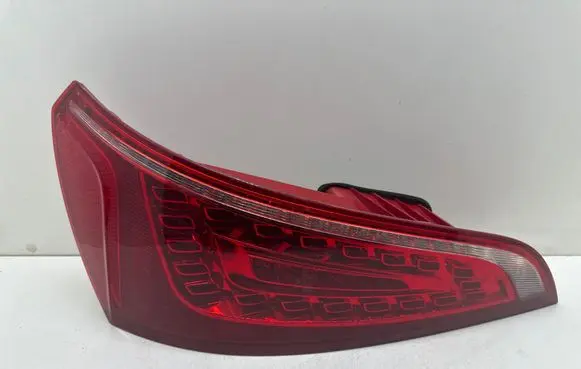 Audi Q5 SQ5 Rear/tail lights 8R0945093A
