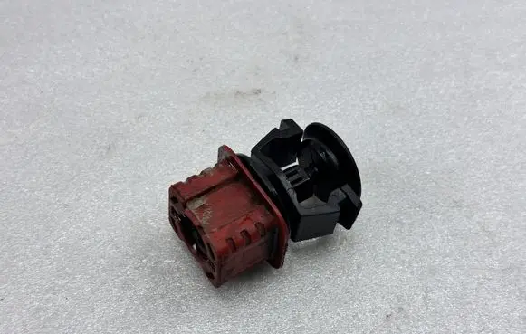 Mercedes-Benz S W222 Radiator mount bracket A0009912195