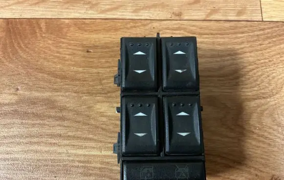 Ford Mondeo Mk III Electric window control switch 3S7T14A132BA 03163453