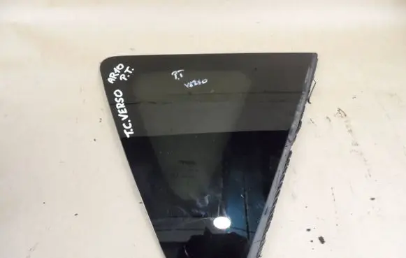 Toyota Corolla Verso AR10 Rear side window