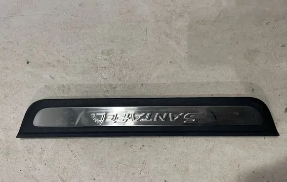 Hyundai Santa Fe Front sill trim cover 85883S1500