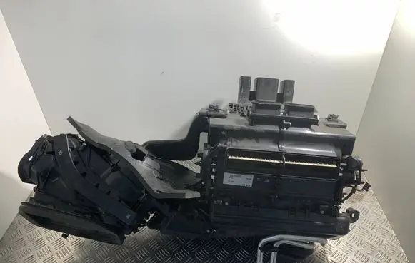 Audi Q7 4M Interior heater climate box assembly housing 4M1820005G