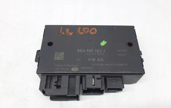 Volkswagen PASSAT B8 Tow bar trailer control unit/module 5Q0907383J