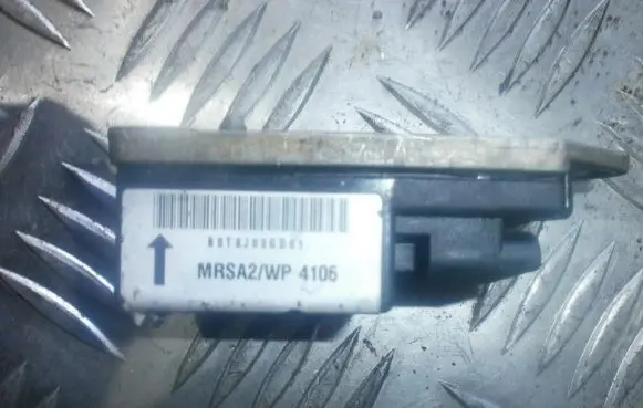 Volvo V70 Airbag deployment crash/impact sensor 9472729b