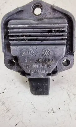 Volkswagen PASSAT B5.5 Oil sump 1J0907660B