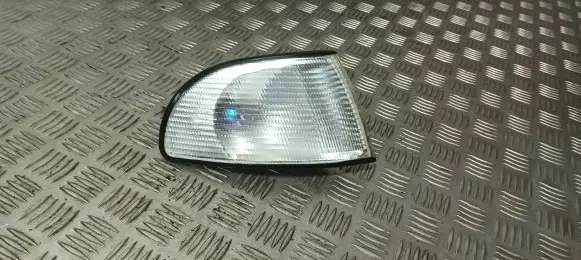 Audi A4 S4 B5 8D Front indicator light 084411514R H0US1NGABS