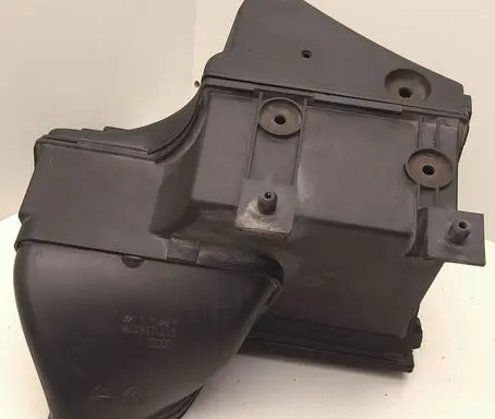 Audi A8 S8 D2 4D Other engine bay part 077133835G