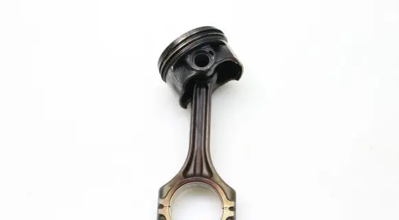 Volkswagen Golf VI Piston with connecting rod