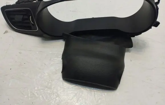 KIA Carens III Dashboard trim 84830A4000