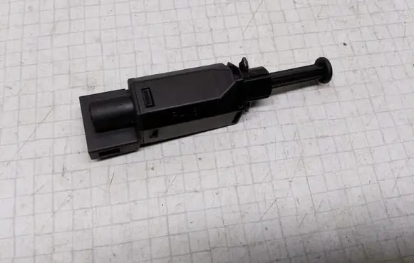 Volkswagen Golf III Brake pedal sensor switch 1H0927189A