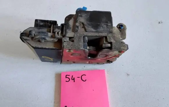 Citroen Berlingo Front door lock 