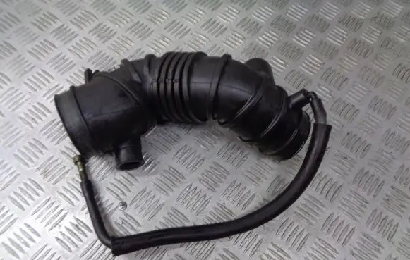Volvo S40, V40 Air intake hose/pipe MR312759