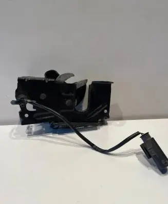BMW 2 F22 F23 Engine bonnet/hood lock/catch 724254810 7242548