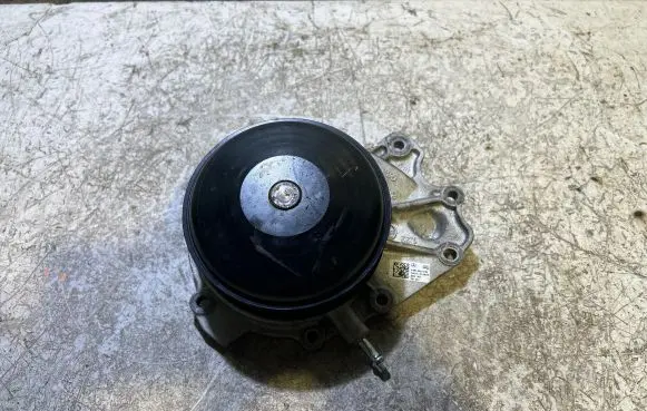 Mercedes-Benz E W212 Water pump A6512001302