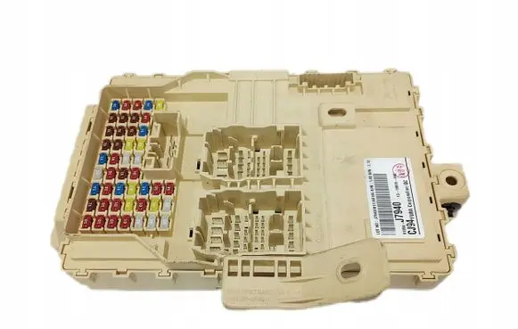 KIA Pro Cee'd II Fuse module 91950J7940