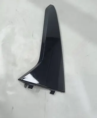 BMW 2 F46 Tailgate trim 7364775 18008610