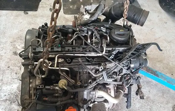 Volkswagen Polo V 6R Engine swap CAYA