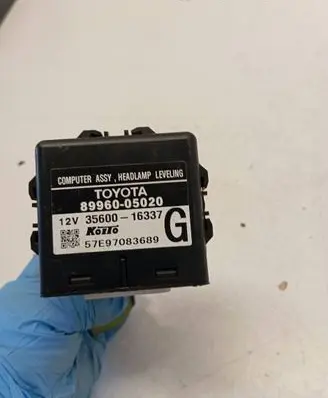 Toyota Avensis T250 Light module LCM 8996005020 3560016337 57E97083689