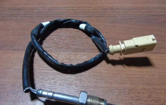 Audi Q8 Exhaust gas temperature sensor 4M0906088AE