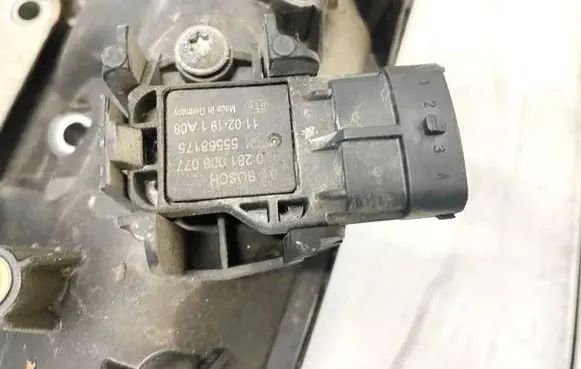 Opel Insignia A Air pressure sensor 0281006077 55568175