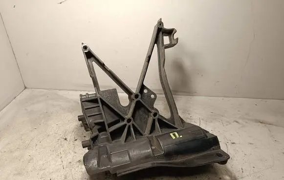 Mercedes-Benz E W213 Radiator support slam panel bracket A2136206500