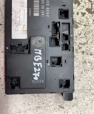 Mercedes-Benz E W211 Door control unit/module 2118200326