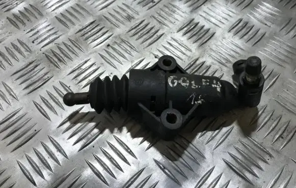 Volkswagen Golf IV Clutch master cylinder 