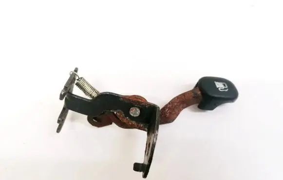 Hyundai Getz Fuel tank opening switch 
