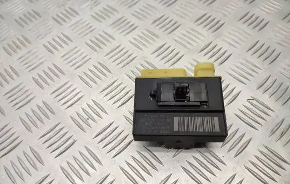 Peugeot Traveller Glow plug pre-heat relay 9652021180