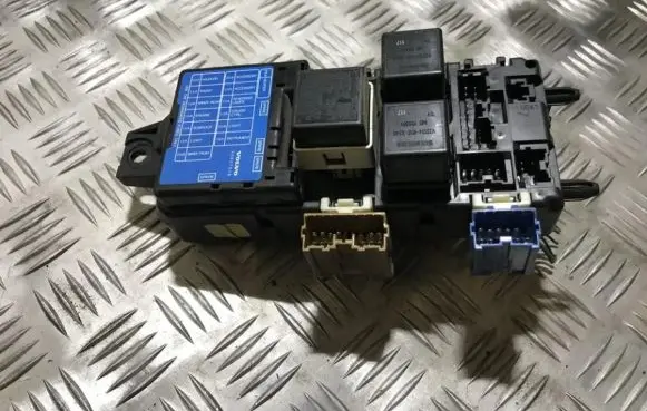 Volvo S40, V40 Fuse box set 30807016