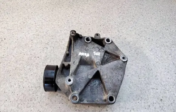 Opel Astra H A/C compressor mount bracket 55187675