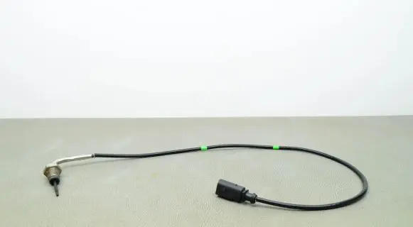 Volkswagen Jetta VI Oil temperature sensor 04L906088BQ