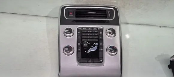 Volvo V60 Climate control unit C3876092 31469176