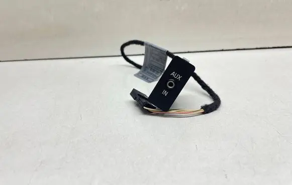 BMW 3 E90 E91 AUX in-socket connector 9219248