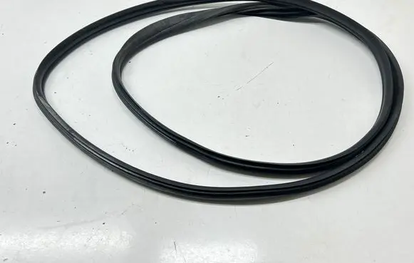 Front door rubber seal