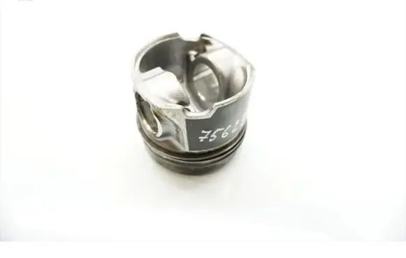 Volkswagen Touareg II Piston 