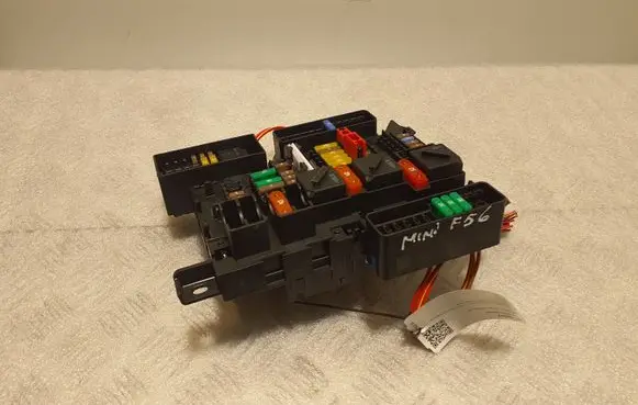 Mini One - Cooper F56 F55 Fuse module 9270356 9270354