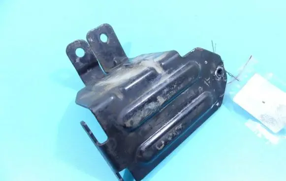 Other engine bay part