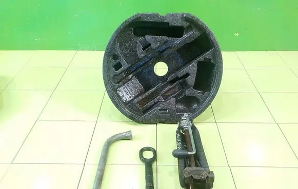 Skoda Octavia Mk2 (1Z) Other interior part 1Z0012115B UP211