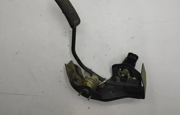 Toyota Corolla Verso AR10 Accelerator throttle pedal 8928152021 1983003041 7811135030