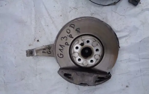BMW 7 G11 G12 Front wheel hub spindle knuckle