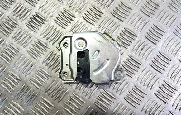 Suzuki SX4 S-Cross Seat back rest lock catch 