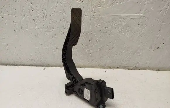 Audi A6 C7 Accelerator throttle pedal 8K1723523A 6PV00950521 09082012