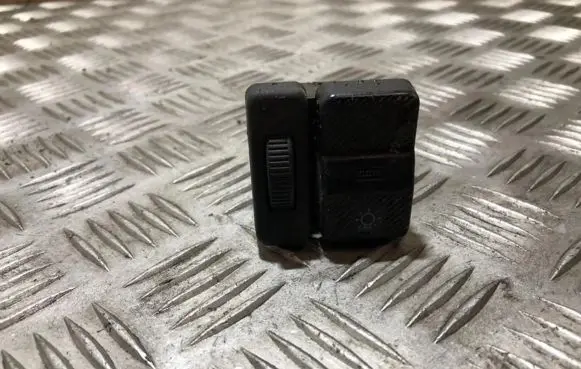 Volkswagen PASSAT B3 Light switch 03847730 357941531