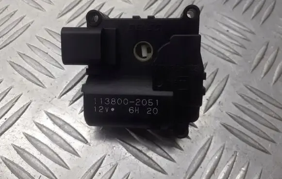 Toyota Corolla Verso E121 Air flap motor/actuator 113800-2051